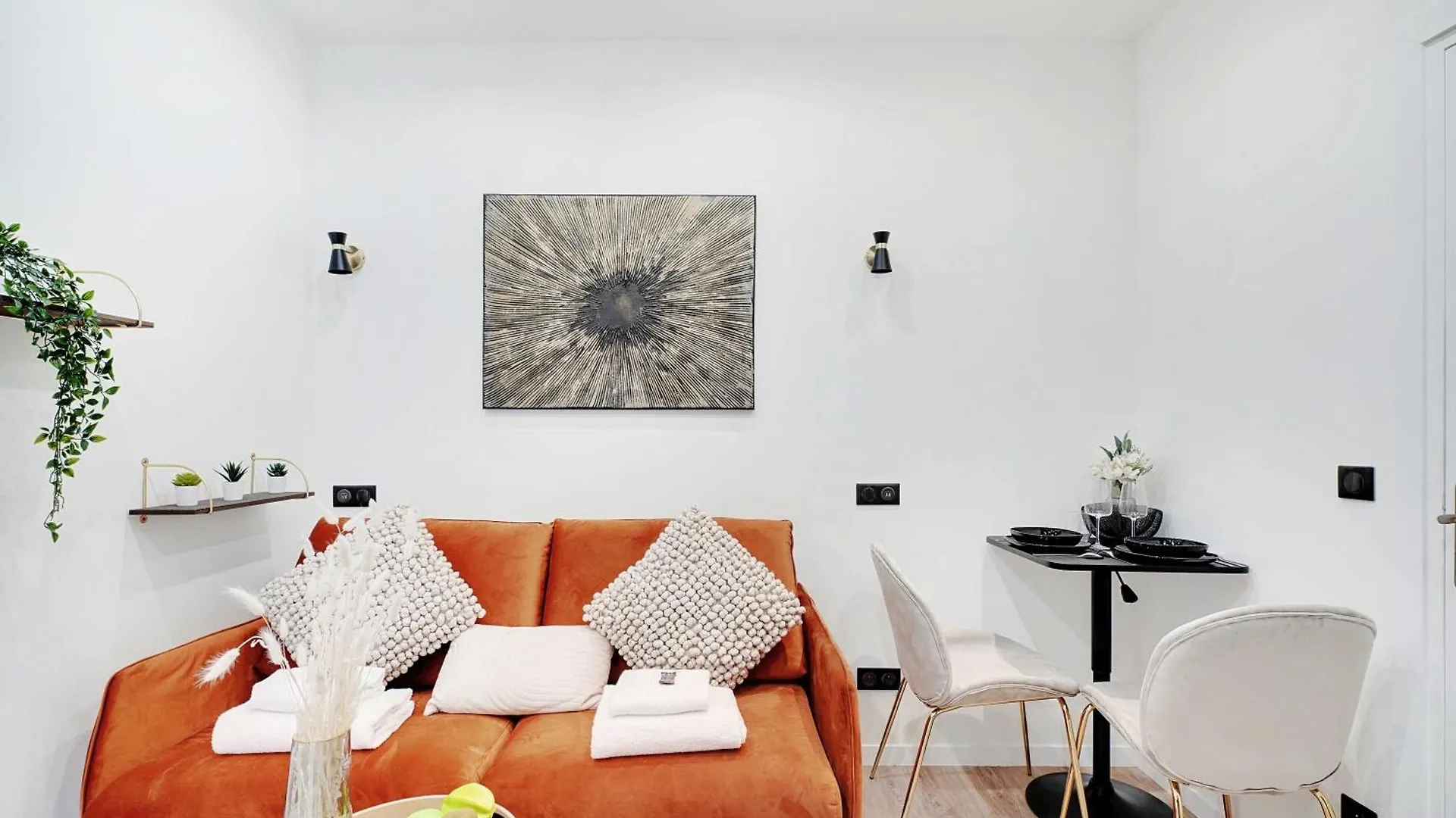 Apartment Elegant Studio - 2P-Next To Place Pigalle Paris France